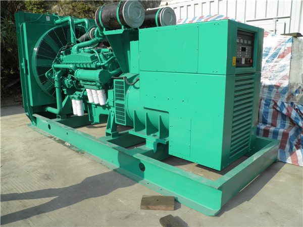 屯溪出租发电机 发电机组厂家：柴油发电机组的控制屏的作用是什么？