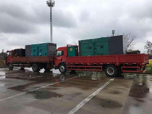 屯溪涂抹密封胶后，需要等待多长时间才能安装水冷式机油散热器密封件？